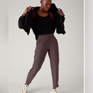 Athleta Brooklyn Ankle Pant in Shale, size 2P